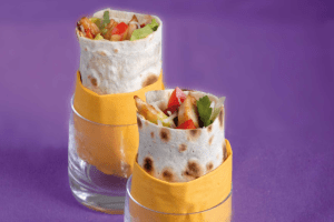 Photo de deux wraps façon mexicaine